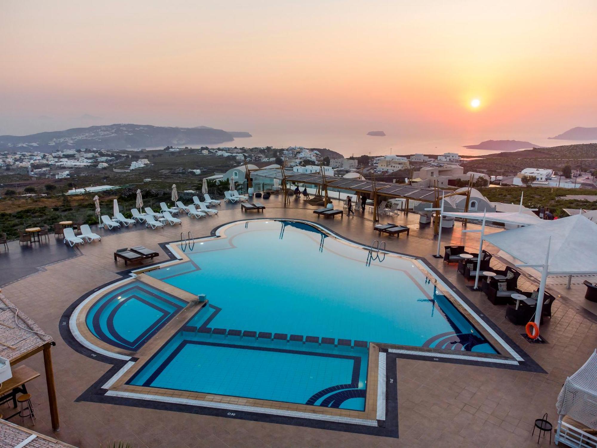 Orizontes Hotel Santorini Pýrgos エクステリア 写真