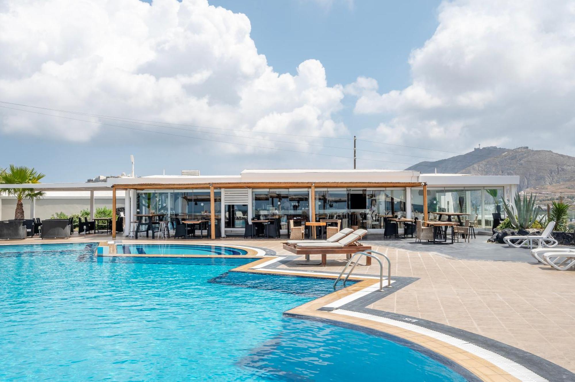 Orizontes Hotel Santorini Pýrgos エクステリア 写真