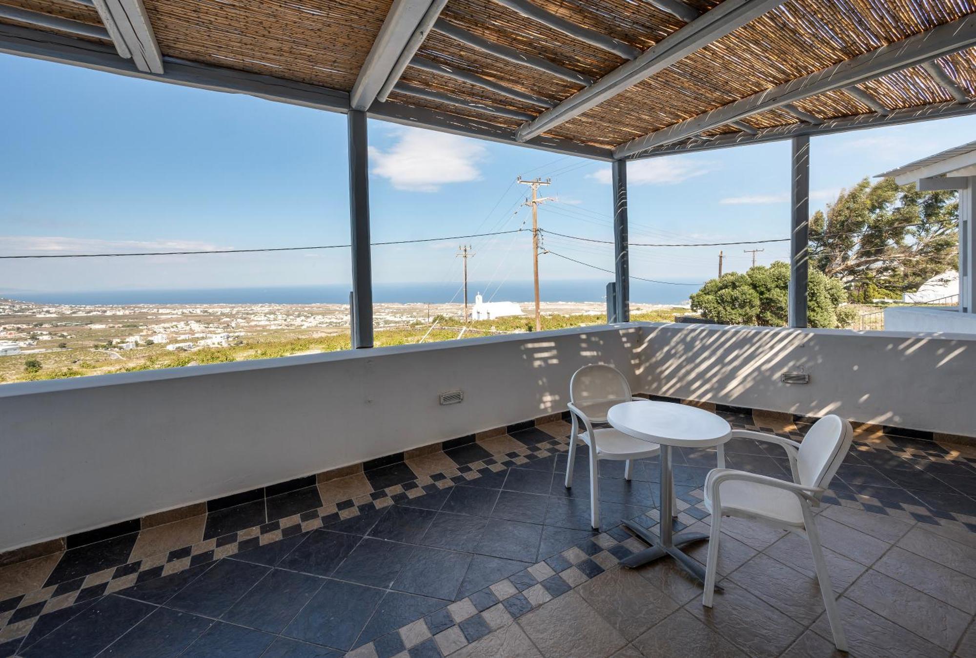 Orizontes Hotel Santorini Pýrgos エクステリア 写真