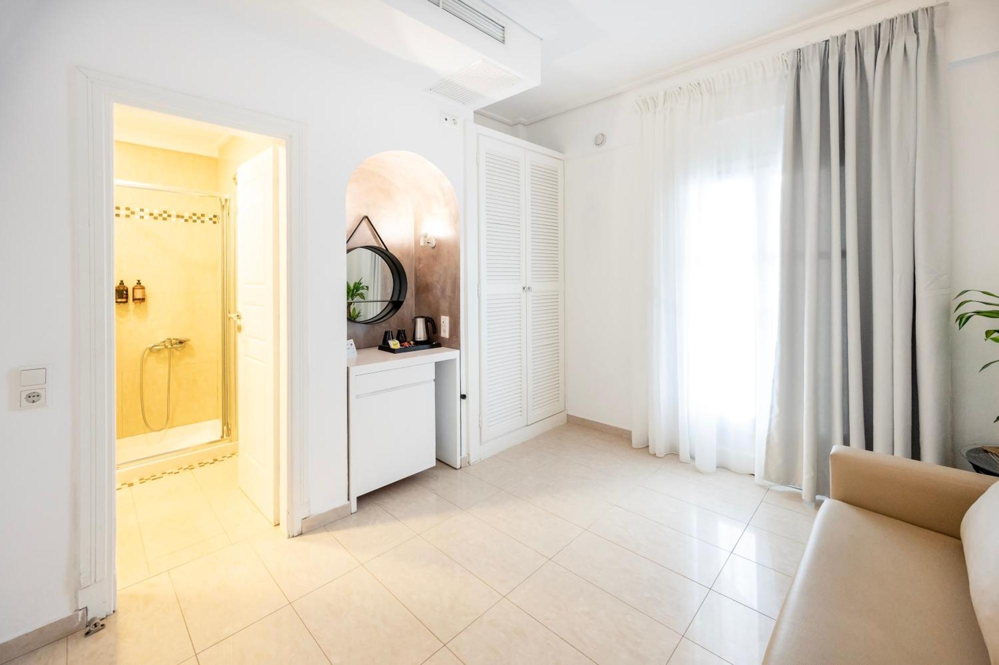Orizontes Hotel Santorini Pýrgos エクステリア 写真